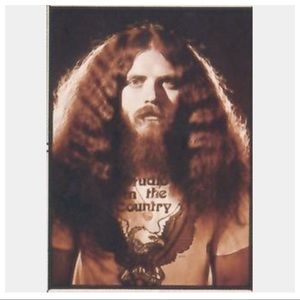 Carry on my wayward son
For there'll be peace